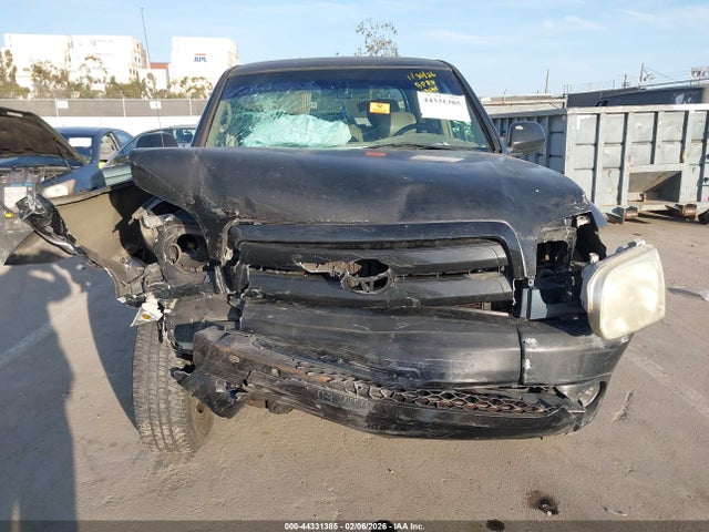 Toyota Tundra Limited V8