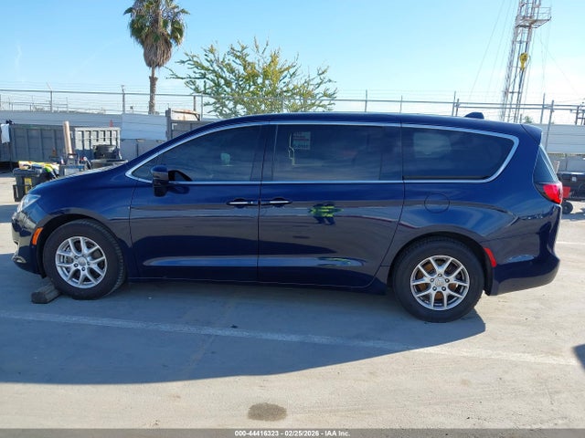 Chrysler Pacifica Touring