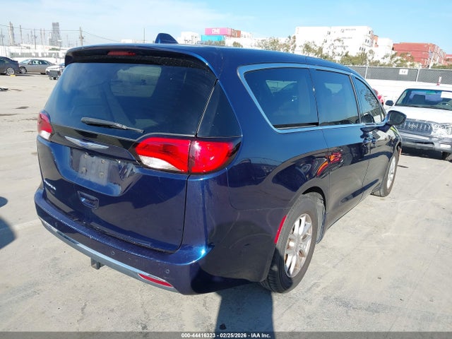 Chrysler Pacifica Touring