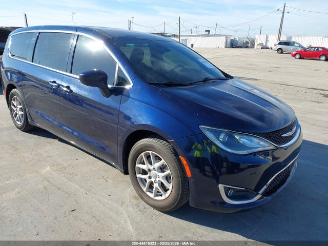 Chrysler Pacifica Touring