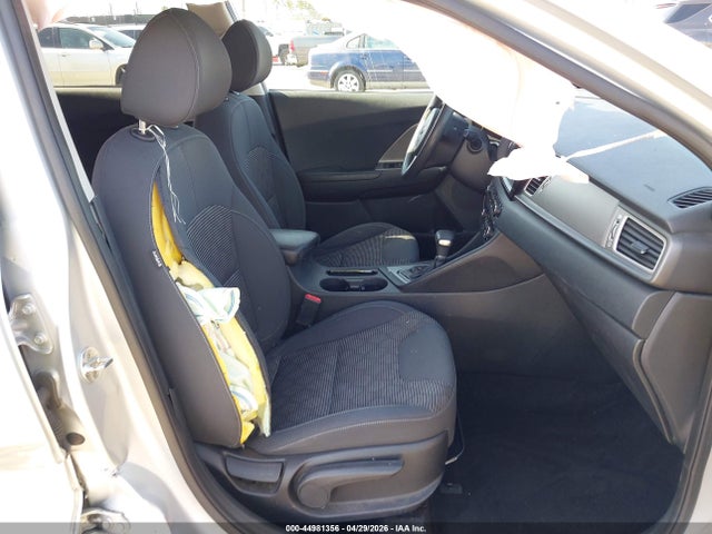 Kia Niro Lx
