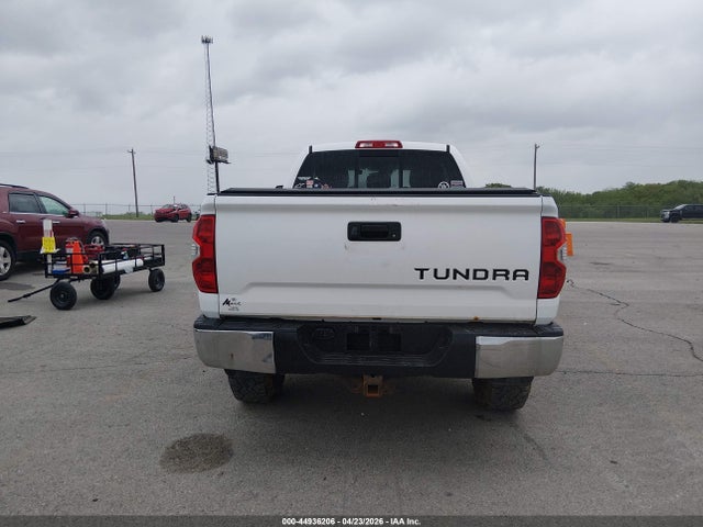 Toyota Tundra Sr5 5.7l V8
