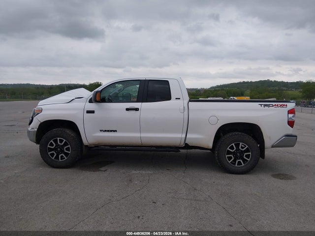 Toyota Tundra Sr5 5.7l V8