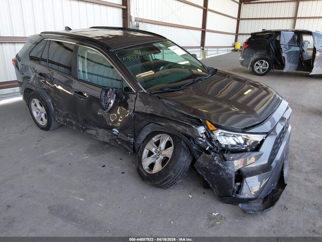 Salvage Toyota RAV4 Image