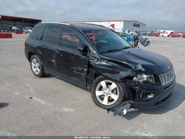 Salvage Jeep Compass Image