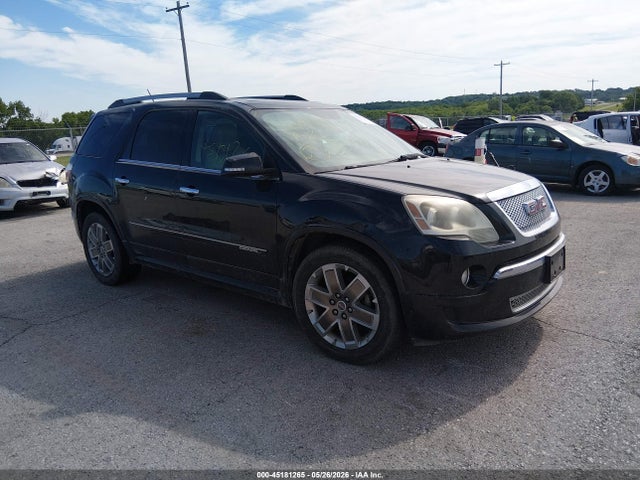 Salvage GMC Acadia Image