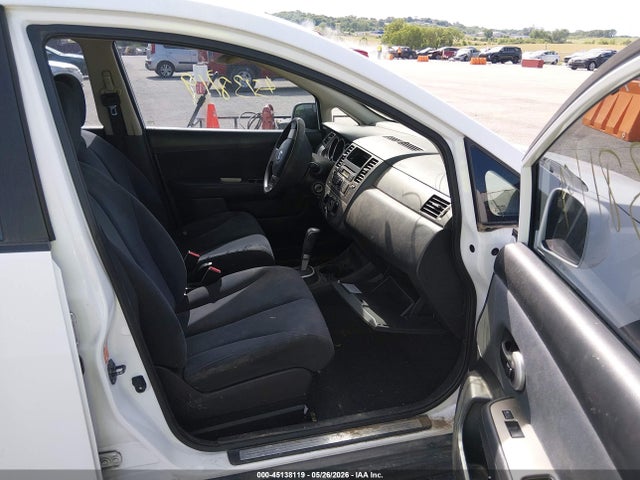Nissan Versa 1.8s