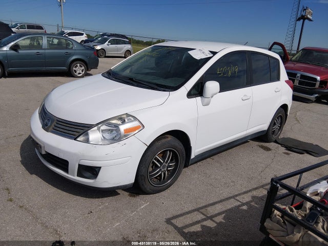Nissan Versa 1.8s