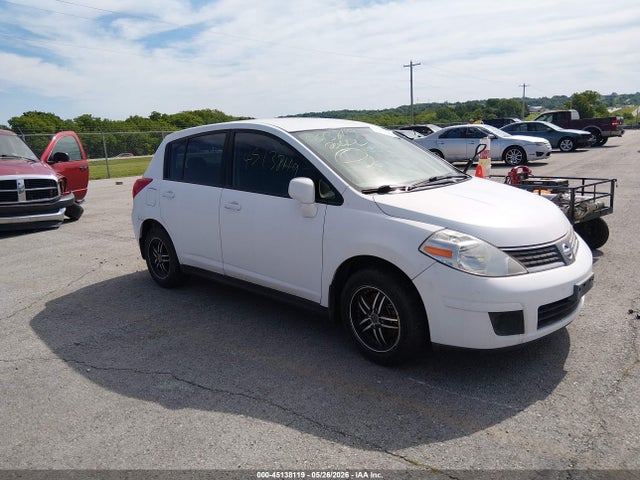 Salvage Nissan Versa Image
