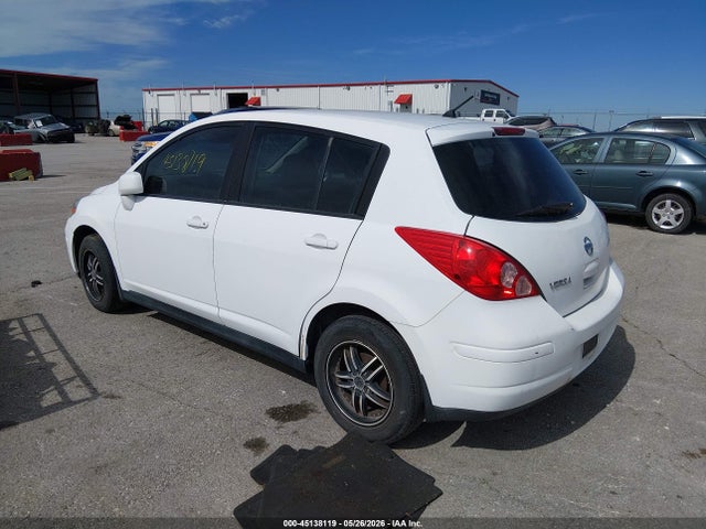 Nissan Versa 1.8s