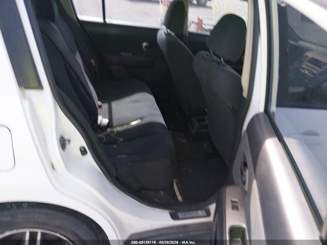 Nissan Versa 1.8s