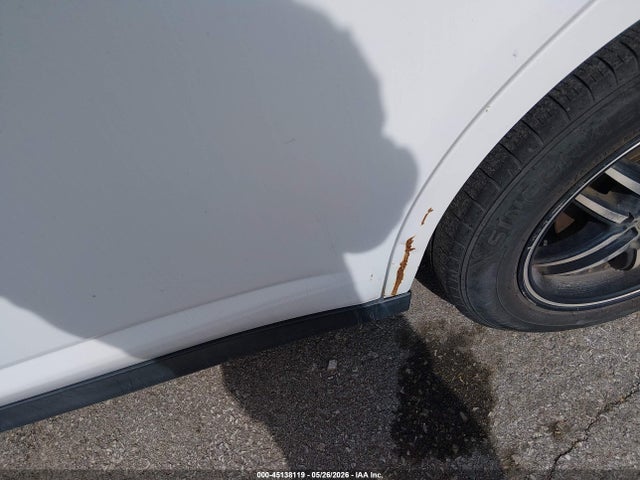 Nissan Versa 1.8s