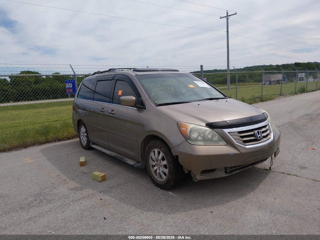 Salvage Honda Odyssey Image