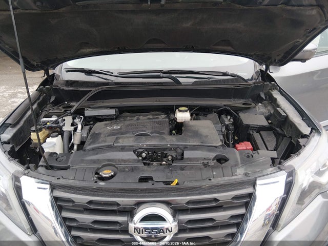 Nissan Pathfinder Platinum
