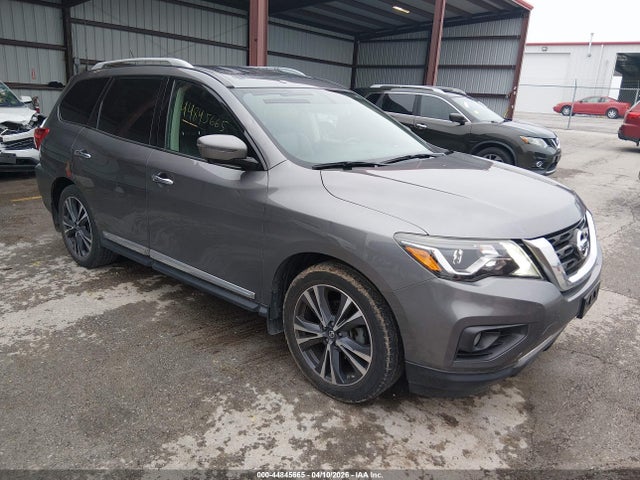 Salvage Nissan Pathfinder Image
