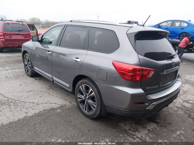 Nissan Pathfinder Platinum