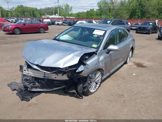 Toyota Camry Xle Hybrid