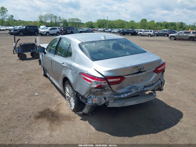 Toyota Camry Xle Hybrid
