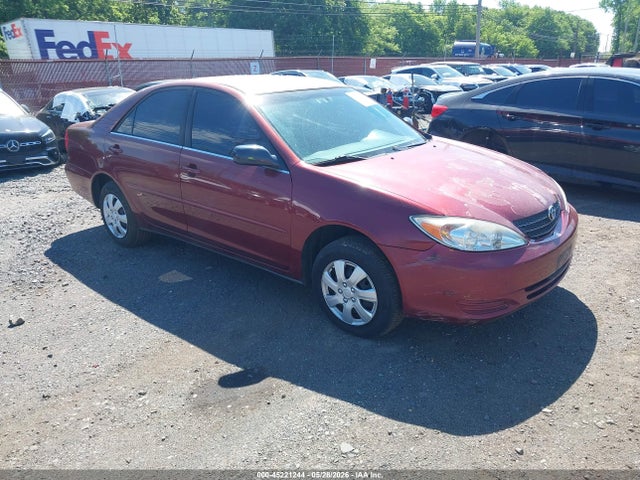 Salvage Toyota Camry Image