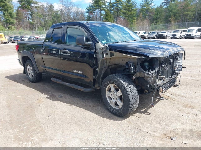 Salvage Toyota Tundra Image