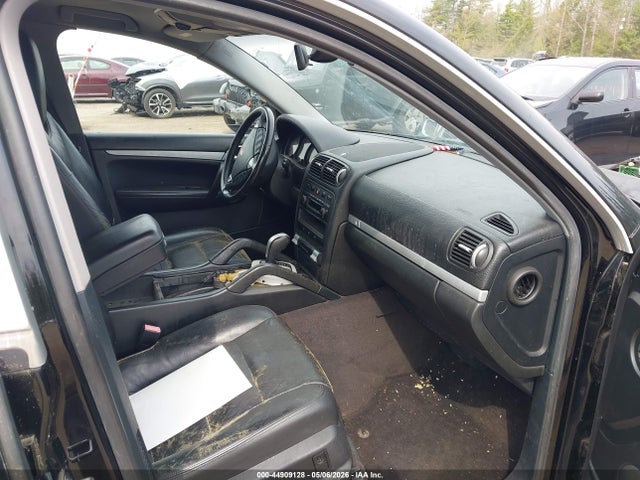 Porsche Cayenne V6