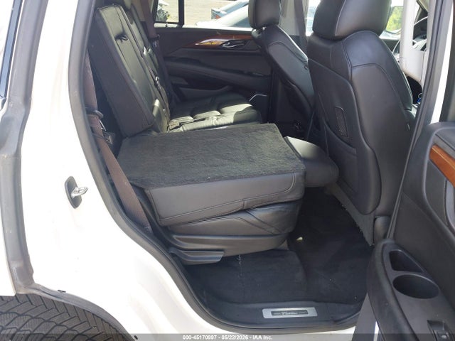 Cadillac Escalade Luxury Collection