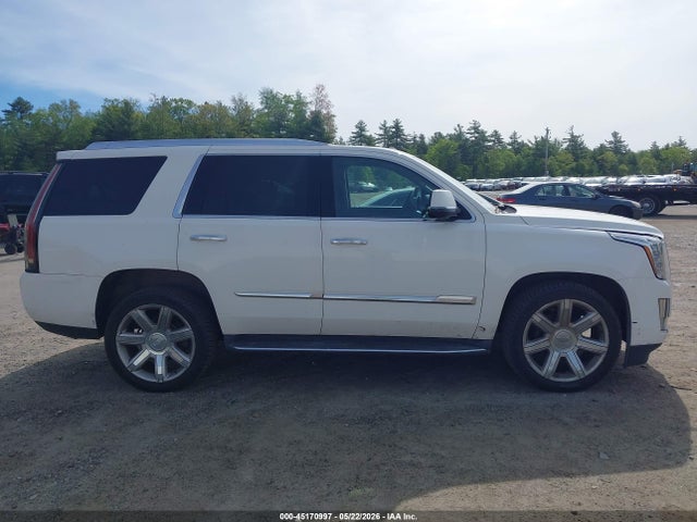 Cadillac Escalade Luxury Collection