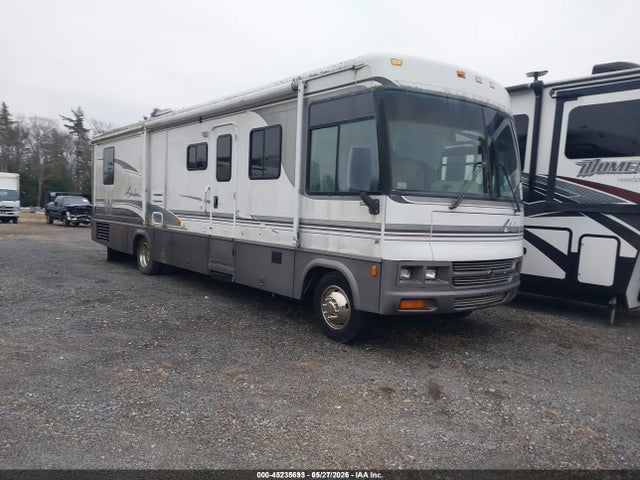 Salvage Ford F-550 Image