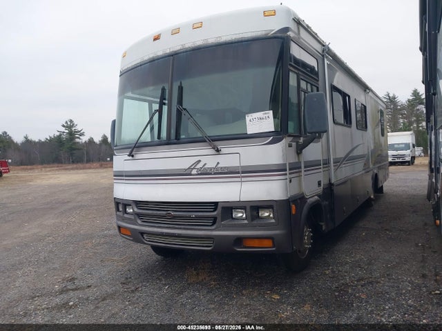 Ford F-550 Super Duty Stripped Chass