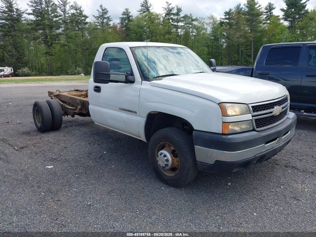 Salvage Chevrolet Silverado 3500 Image