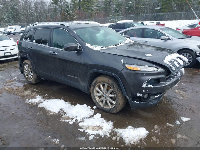 Salvage Jeep Cherokee Image