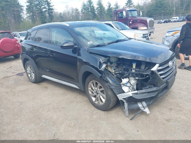 Salvage Hyundai TUCSON Image