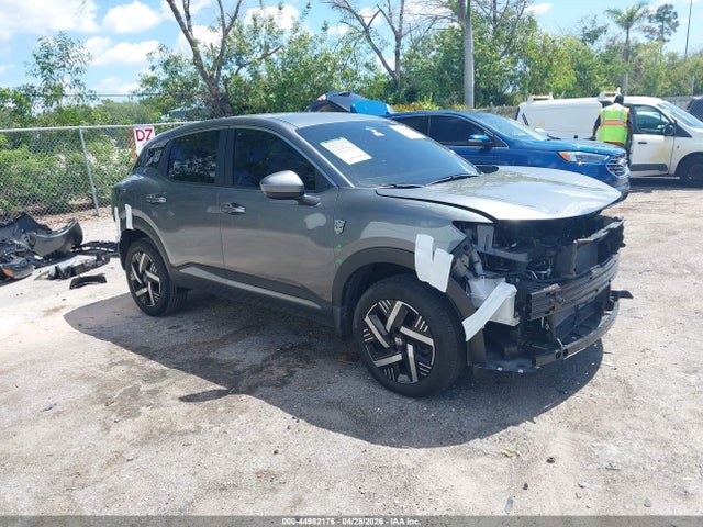 Salvage Nissan Kicks Image