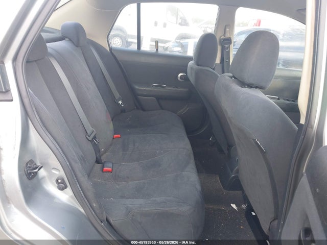 Nissan Versa 1.8s