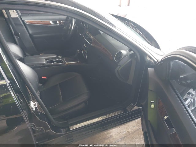 Mercedes-Benz C-Class Luxury 4matic