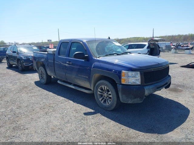 Salvage Chevrolet Silverado 1500 Image