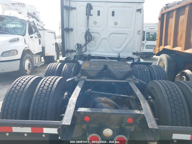 Freightliner Cascadia 125