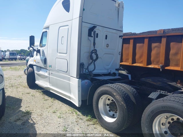 Freightliner Cascadia 125