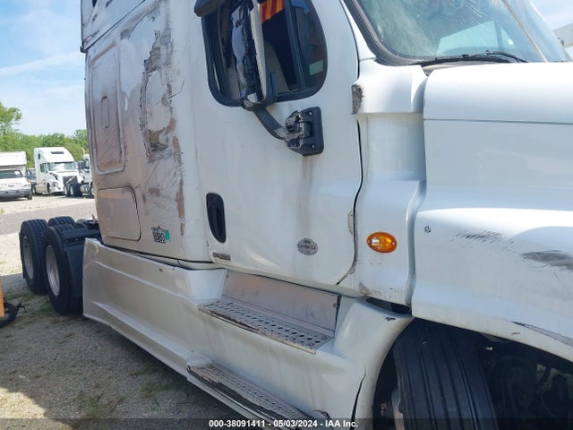 Freightliner Cascadia 125