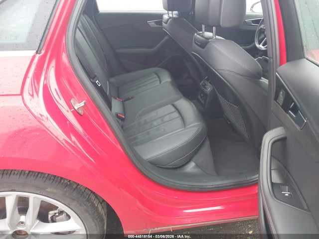Audi A4 Premium Plus 45 Tfsi S Line Quattro S Tronic