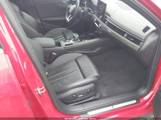 Audi A4 Premium Plus 45 Tfsi S Line Quattro S Tronic