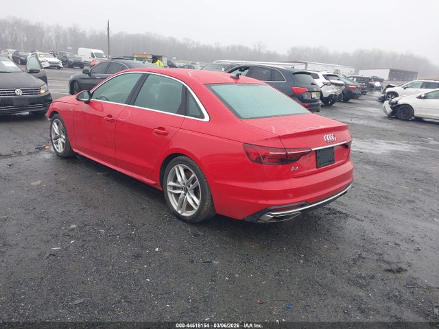 Audi A4 Premium Plus 45 Tfsi S Line Quattro S Tronic