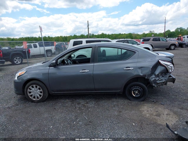 Nissan Versa 1.6 Sv