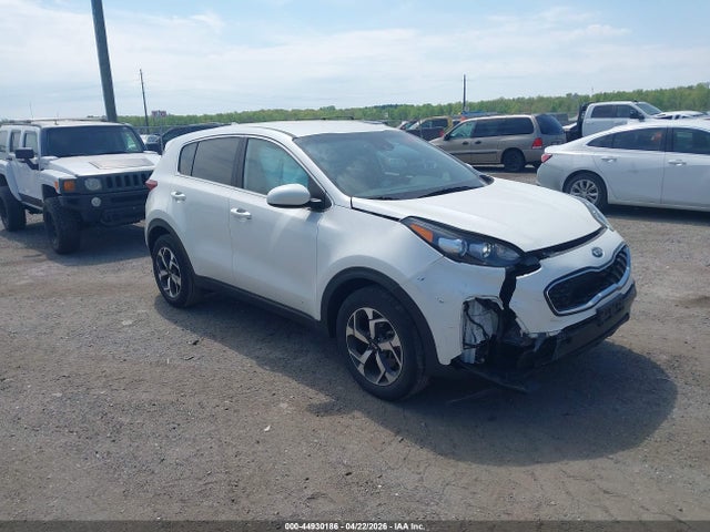 Salvage Kia Sportage Image