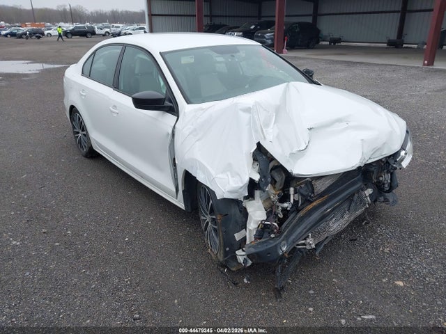 Salvage Volkswagen Jetta Image