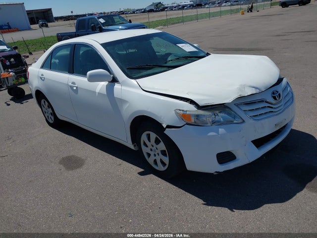 Salvage Toyota Camry Image