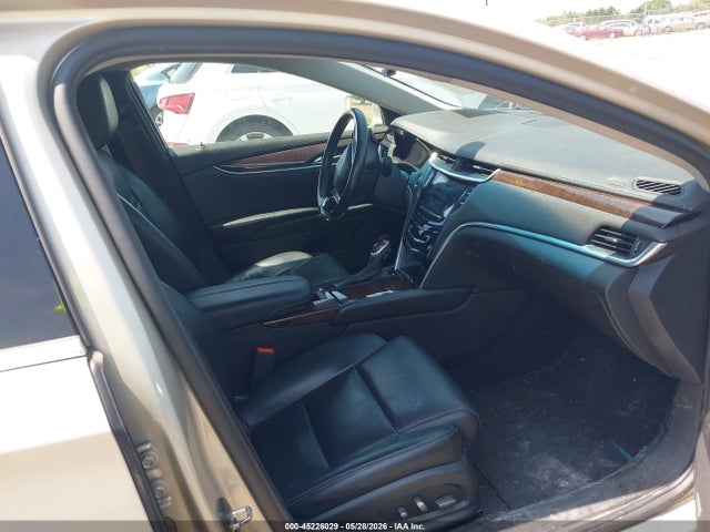Cadillac XTS Luxury Collection