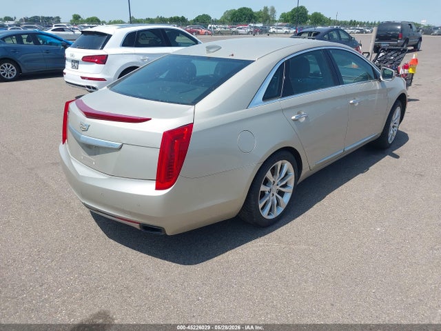 Cadillac XTS Luxury Collection