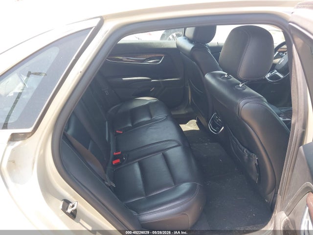 Cadillac XTS Luxury Collection
