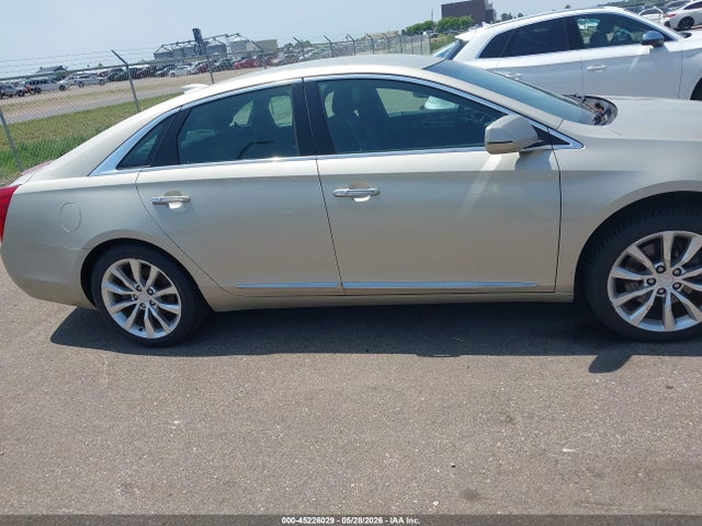 Cadillac XTS Luxury Collection